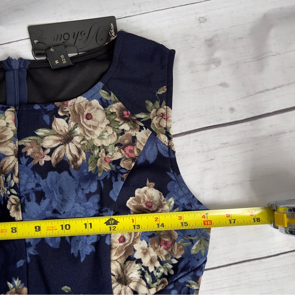 Women’s Multicolor Floral Stretchy Zip Front Top Dress - SZ: Medium - Picture 3 of 8